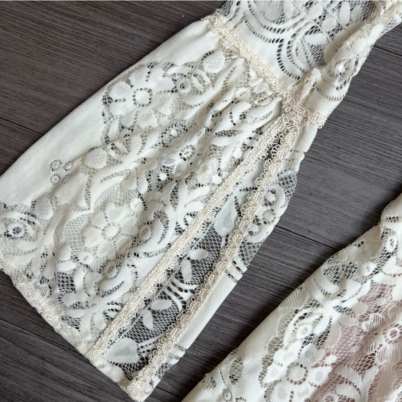 Free People Lover’s Folk Song Dress in Cream Boho Lace Bell Sleeve Dress Size 2 - Picture 4 of 8